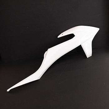 Пластик бака правый KTM (K8) белый