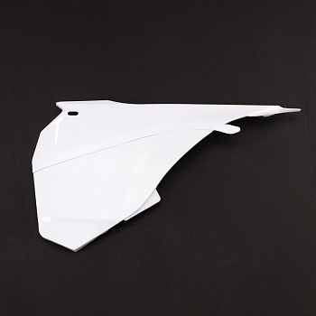 Пластик боковина центральная левая JMC 250 FR / Progasi Super Max белый